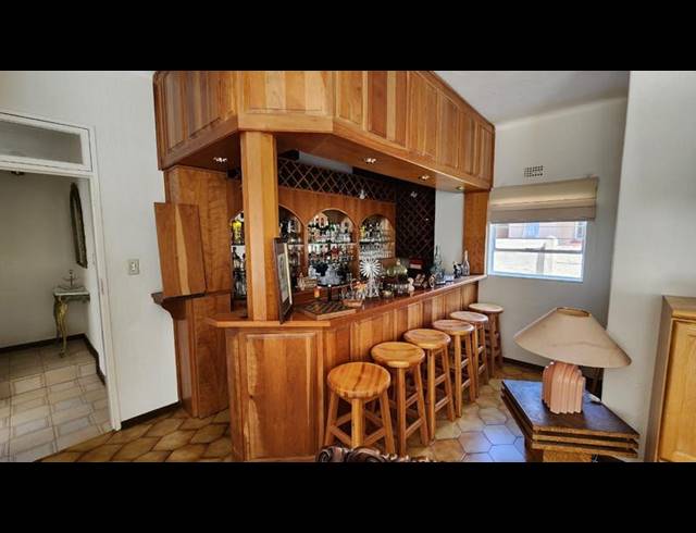 4 BEDROOM HOUSE FOR SALE IN GLENVISTA